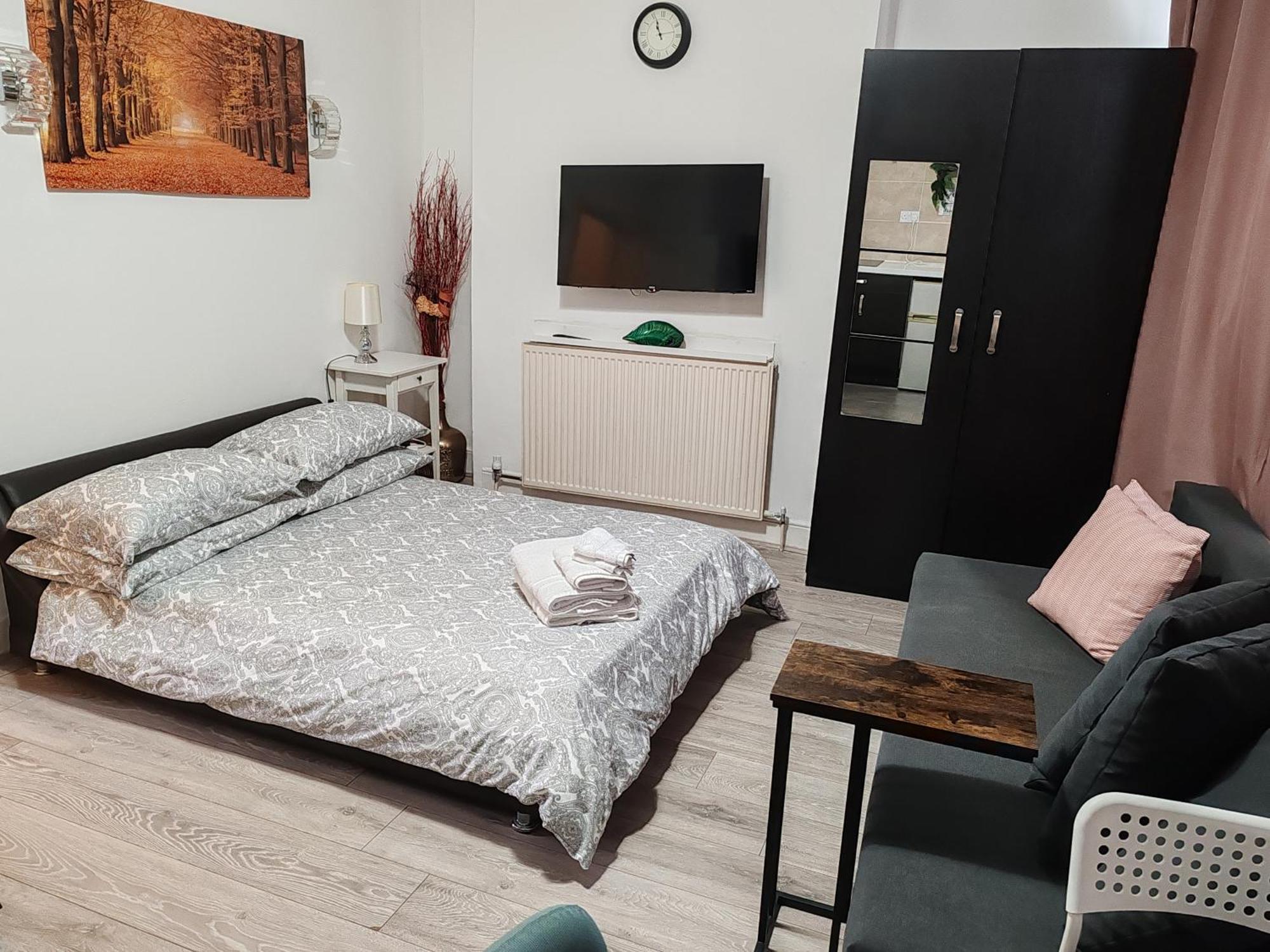 Kilburn High Road Studio Apartments London Exterior photo